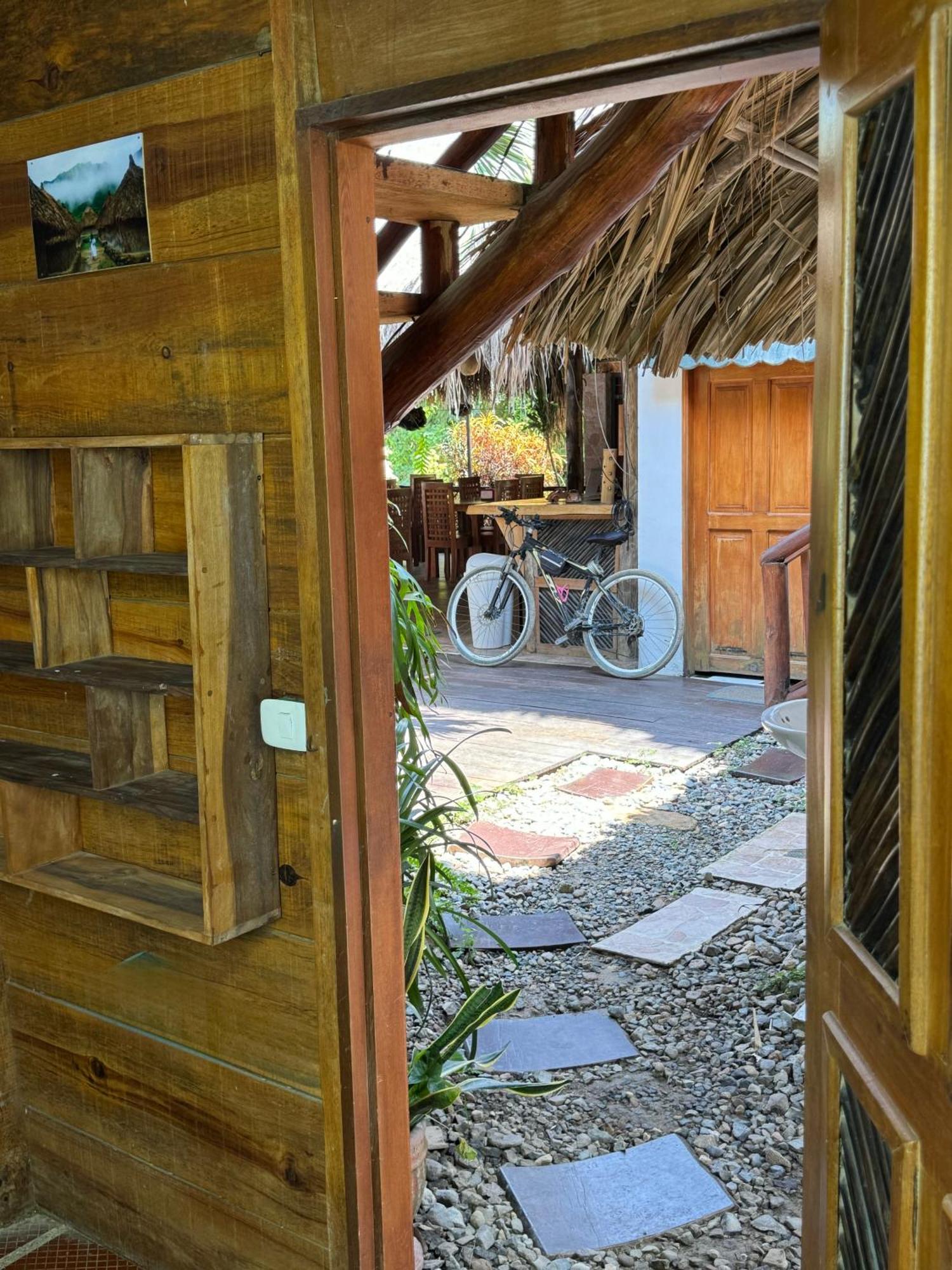 Hostal Nibuni Palomino Ngoại thất bức ảnh