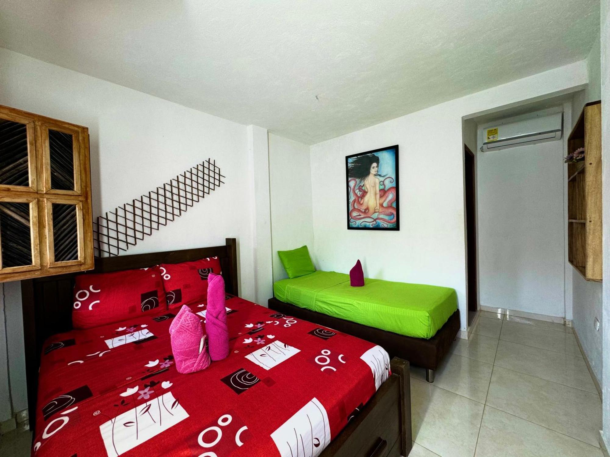 Hostal Nibuni Palomino Ngoại thất bức ảnh